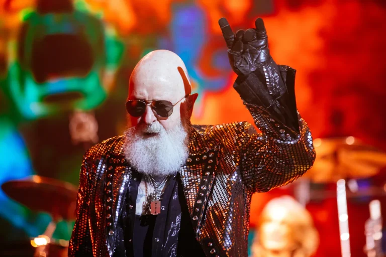 Rob Halford de Judas Priest revela que se ha casado