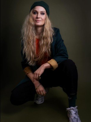 Anika Nilles: La Virtuosa Baterista Alemana que Asume el Trono Imposible de Rush 1 Anika Nilles